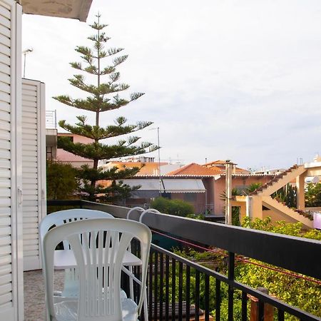 "Tsiftsis" City Apartments Kiáton Dış mekan fotoğraf