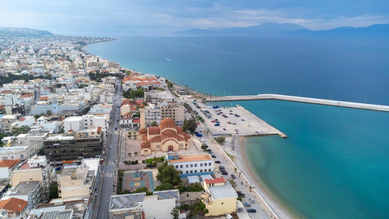 "Tsiftsis" City Apartments Kiáton Dış mekan fotoğraf